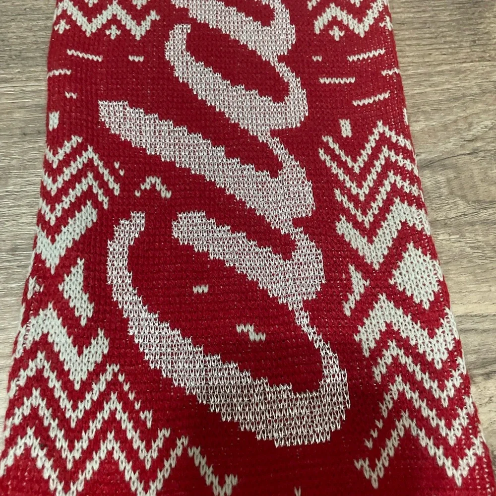 Crimson Knit Scarf - plus coffee mug Red and White